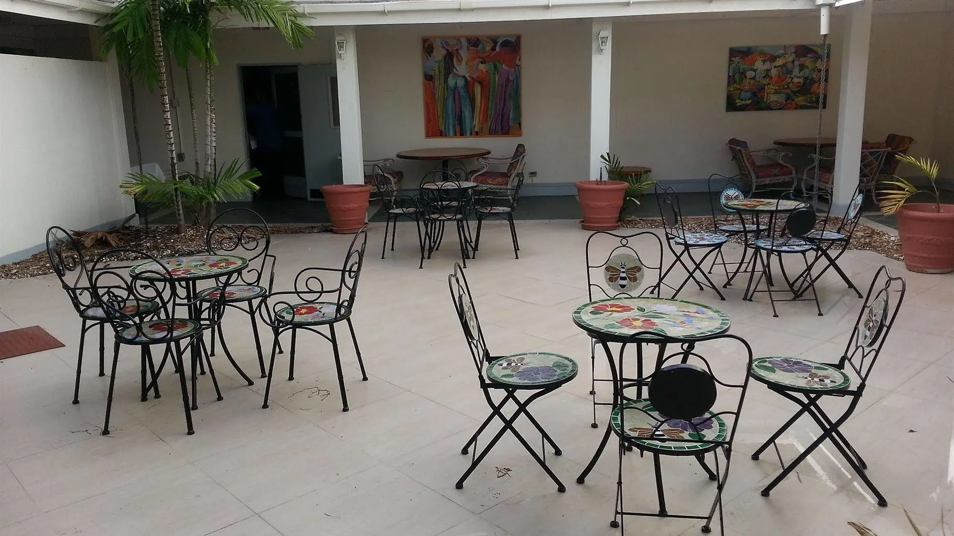 Time Out Hotel Christ Church Resort